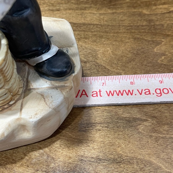 Vintage Large Stock Broker Statue - Picture 9 of 12